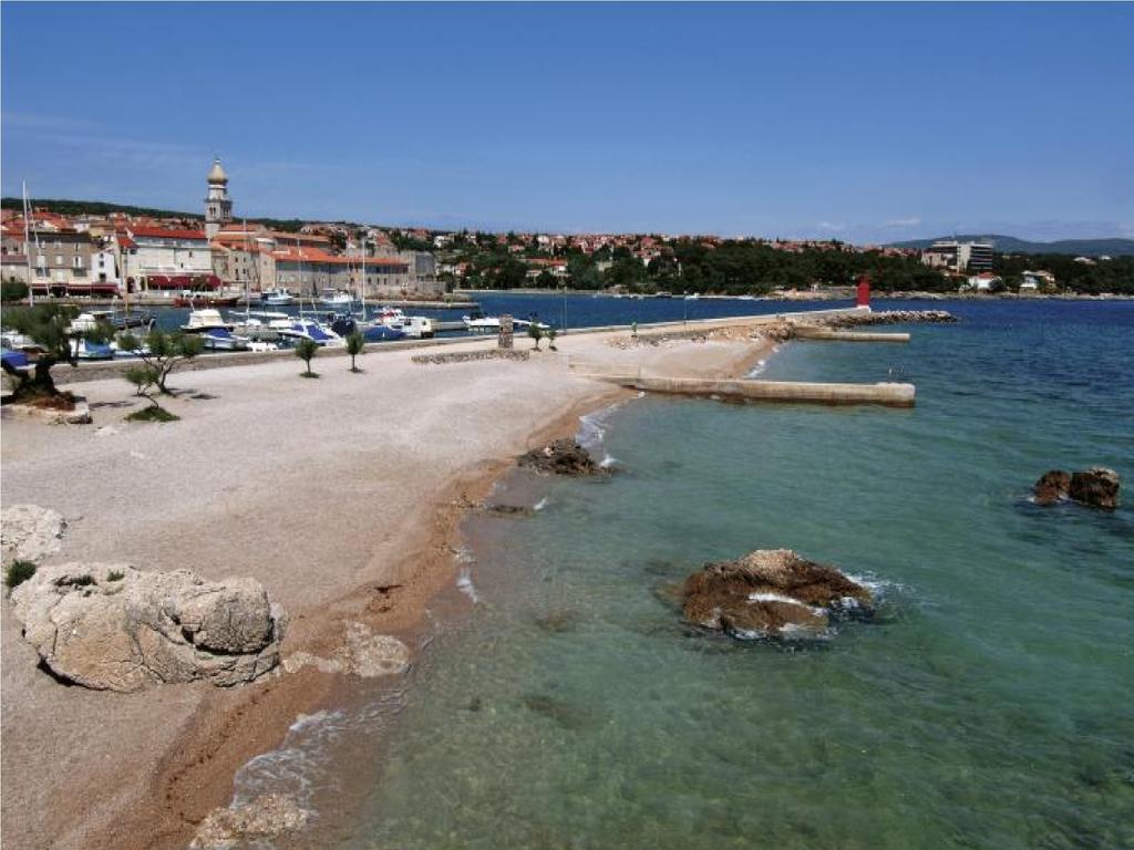 Apartments & Rooms Strcic Petra Krk Town Eksteriør bilde